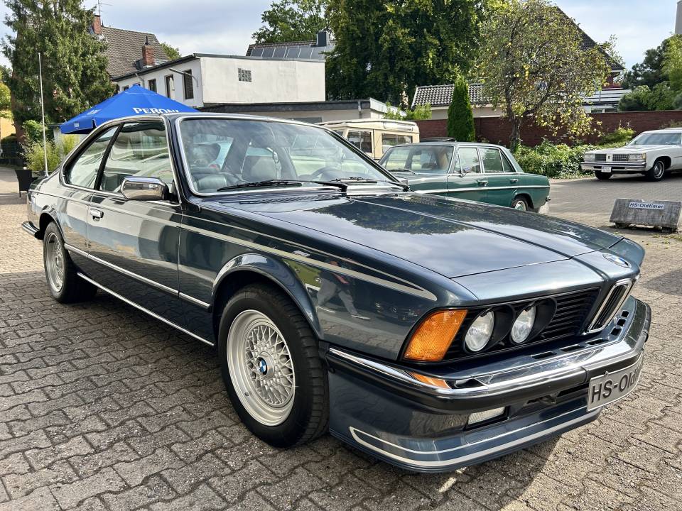 Image 16/27 of BMW M 635 CSi (1985)