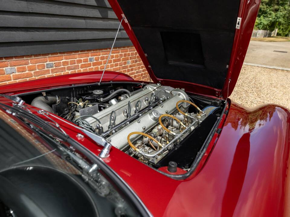 Bild 8/50 von Aston Martin DB 6 Vantage (1969)