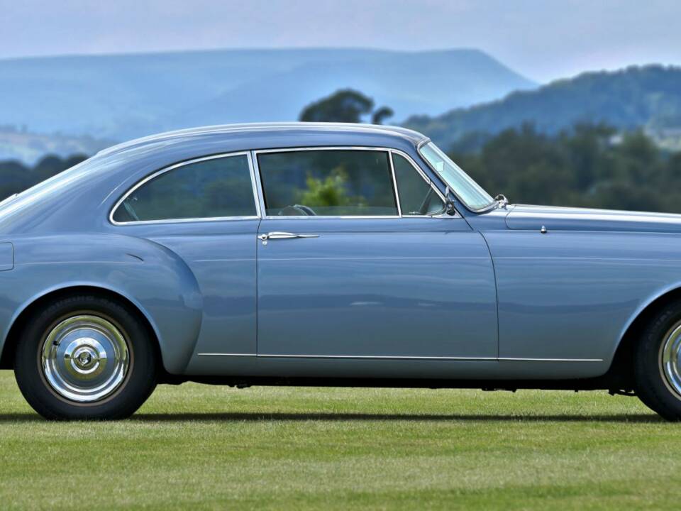 Immagine 4/50 di Bentley S 1 Continental (1958)