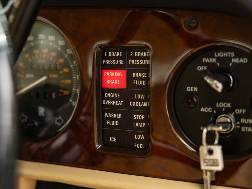 Image 47/50 of Rolls-Royce Silver Shadow II (1979)