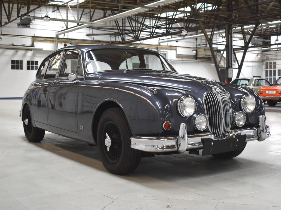 Image 1/39 of Jaguar Mk II 3.8 (1960)