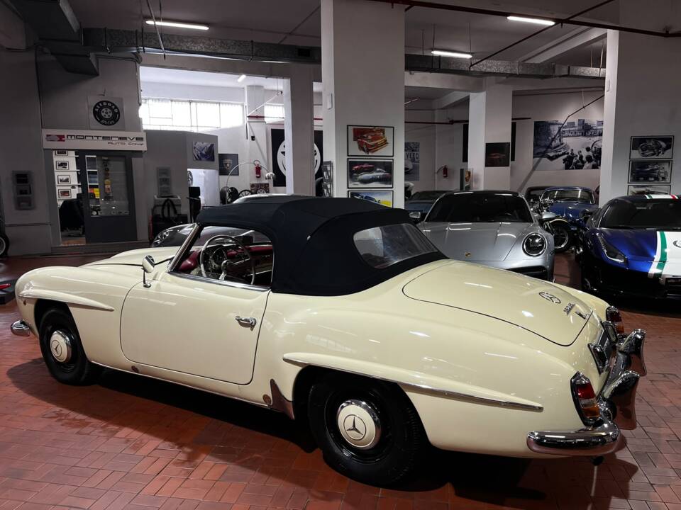 Image 24/58 of Mercedes-Benz 190 SL (1955)