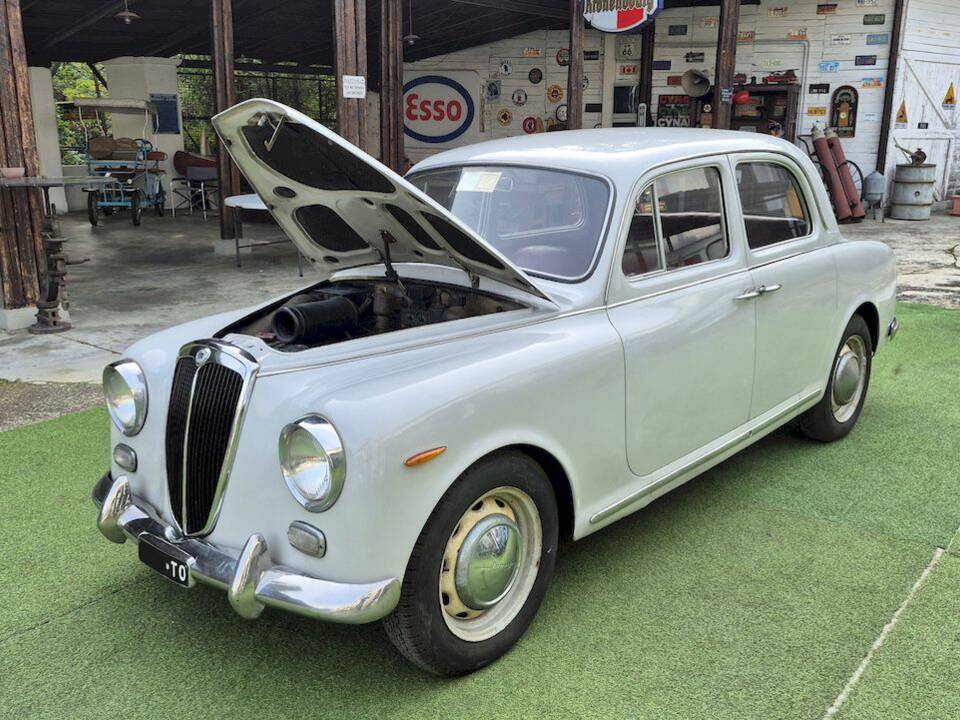 Image 44/53 of Lancia Appia C10 (1957)