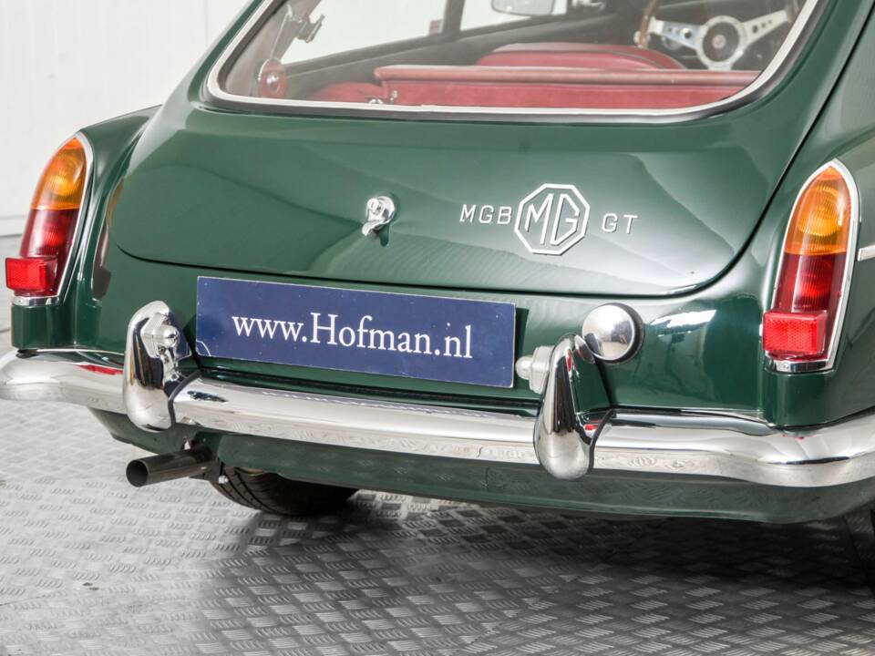 Image 30/50 de MG MGB GT (1966)