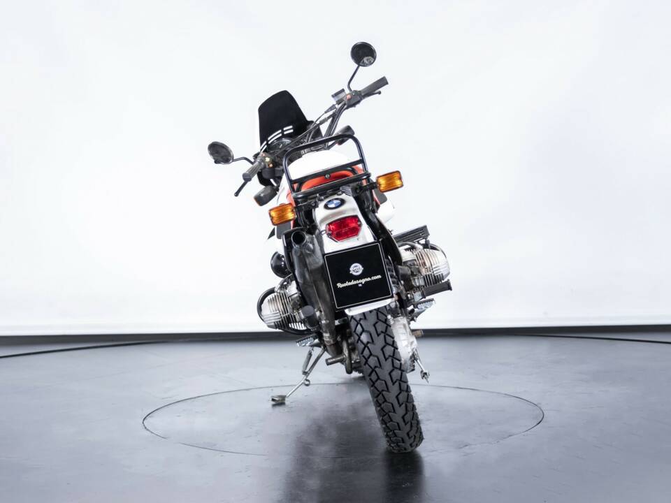 Bild 6/50 von BMW DUMMY (1985)