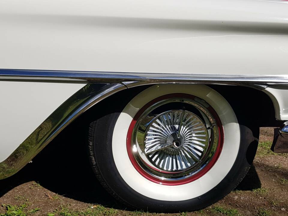 Imagen 11/30 de Oldsmobile 98 Holiday SceniCoupe (1959)