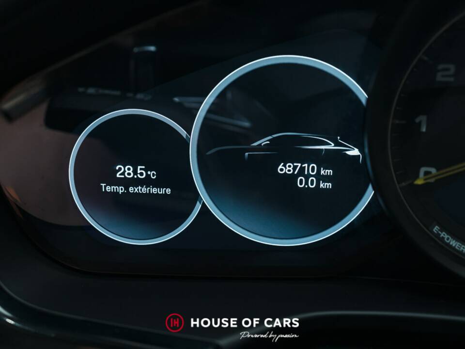 Image 24/25 of Porsche Panamera 4 E-Hybrid (2022)