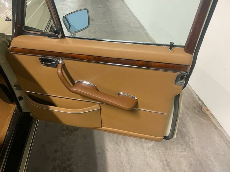 Immagine 19/19 di Mercedes-Benz 300 SEL 6.3 (1971)