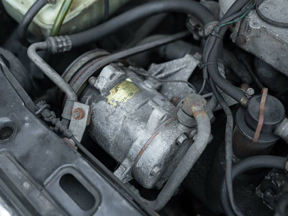 Bild 33/40 von Lancia Thema 6V (1985)