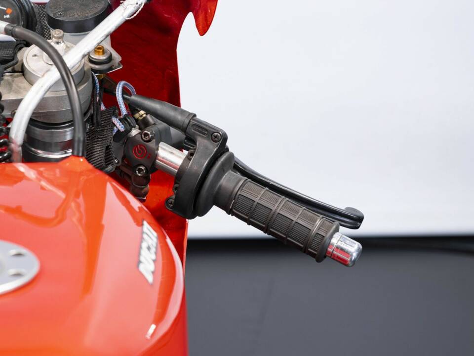 Immagine 30/50 di Ducati DUMMY (1999)