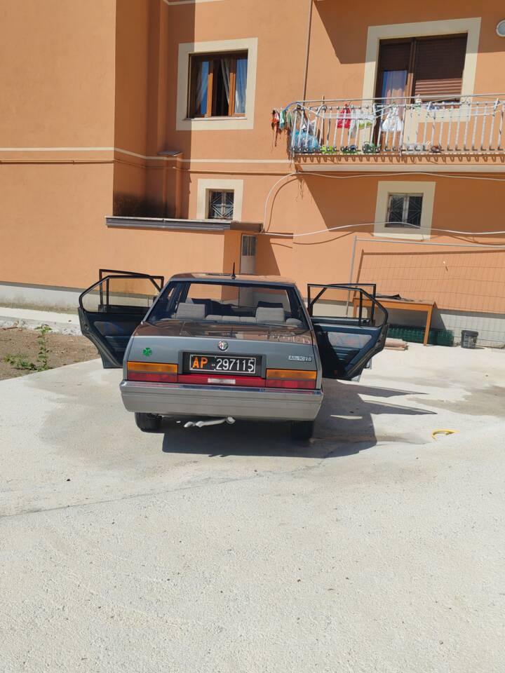 Image 27/31 of Alfa Romeo 90 2.0 (1984)