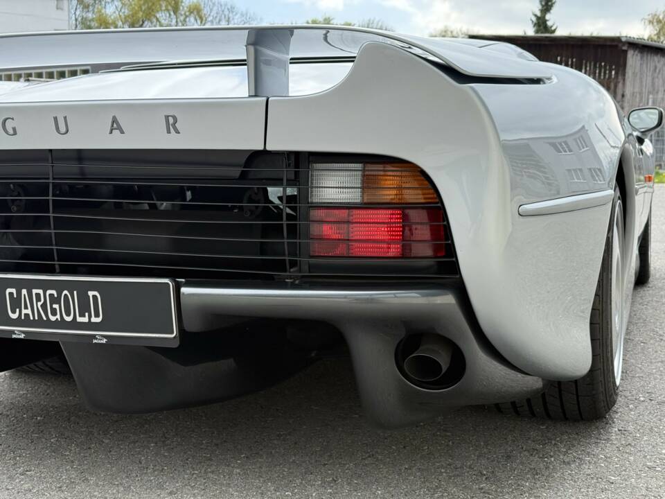 Bild 12/55 von Jaguar XJ 220 (1993)