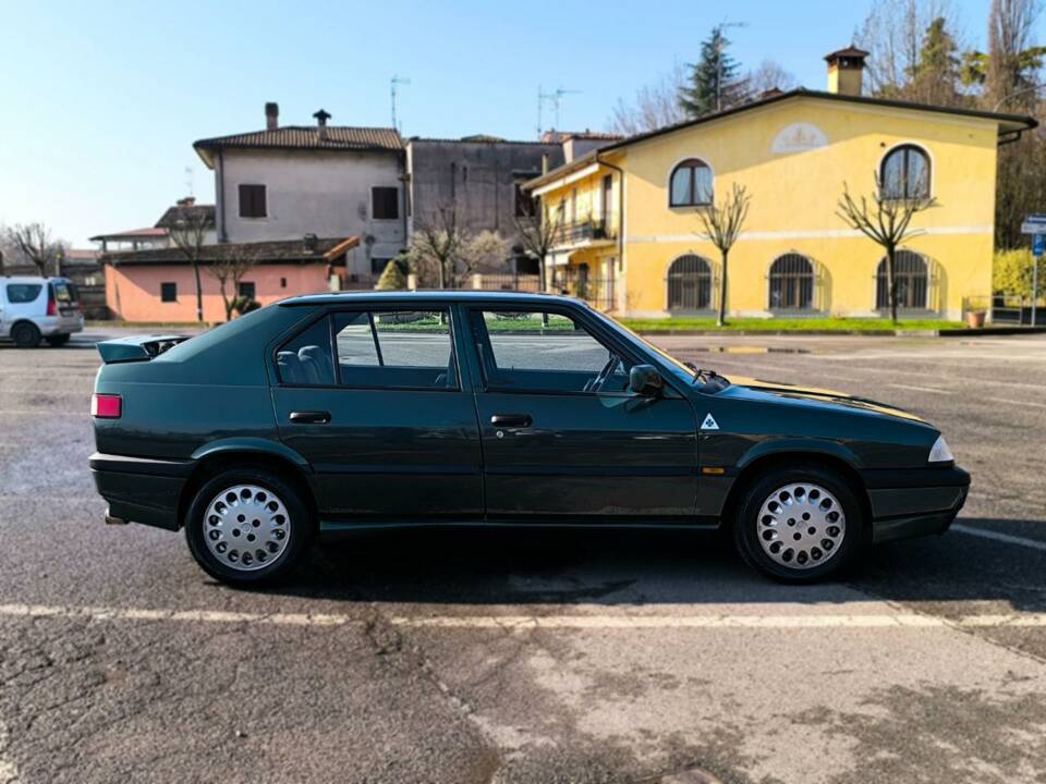 Immagine 23/39 di Alfa Romeo 33 1.7 16v QV (1991)