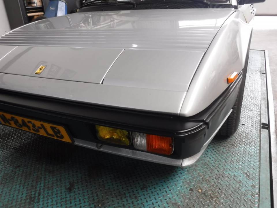 Image 25/50 de Ferrari Mondial Quattrovalvole (1983)