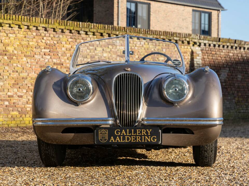 Image 6/50 of Jaguar XK 120 OTS (1952)