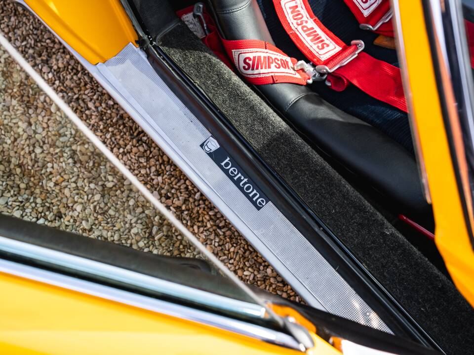 Afbeelding 28/56 van Lamborghini Miura P 400 S (1969)