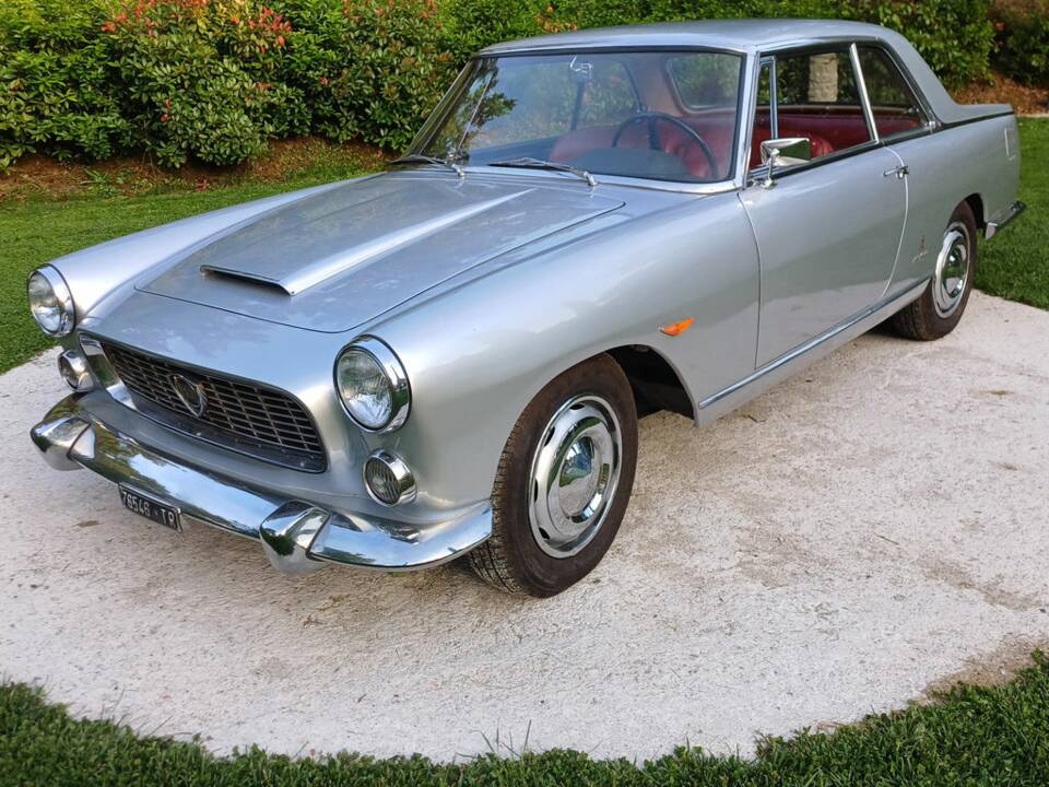 Afbeelding 4/8 van Lancia Flaminia Coupe Pininfarina (1960)