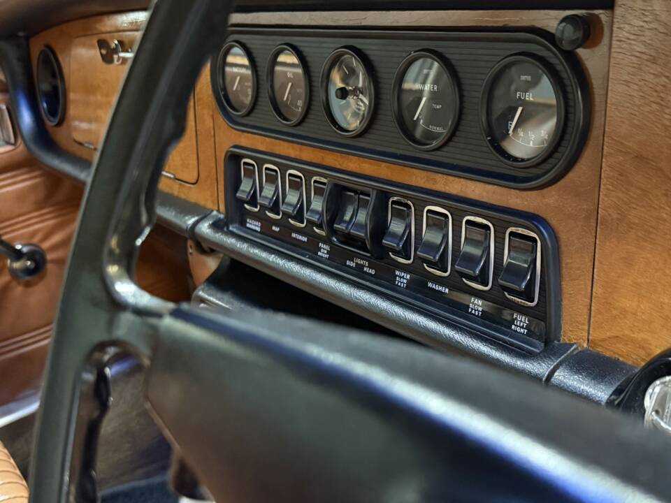 Bild 32/50 von Jaguar XJ 6 4.2 (1972)