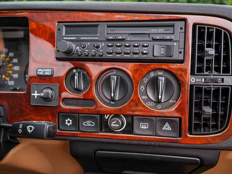 Image 62/89 of Saab 900 Turbo S 16V (1993)