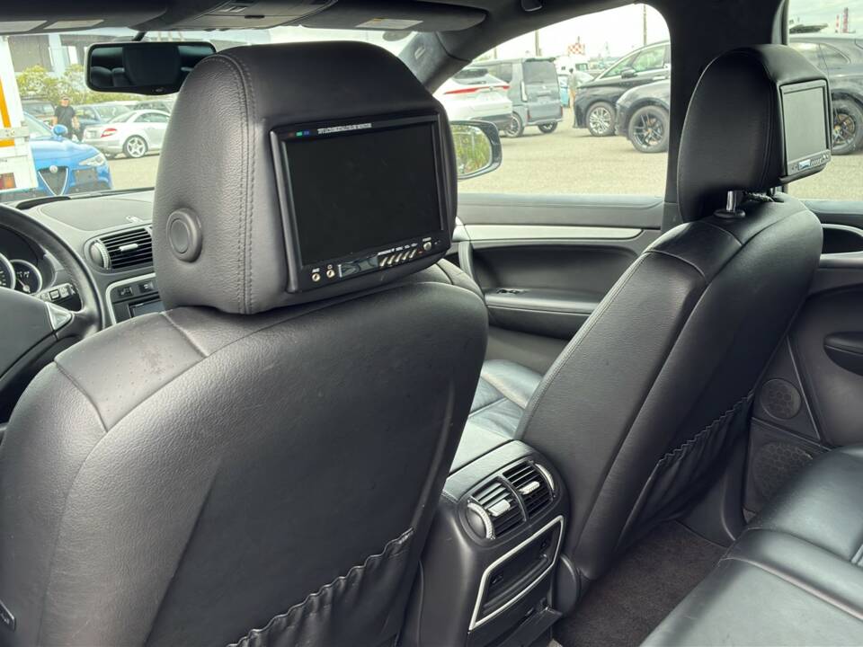Image 29/50 of Porsche Cayenne Turbo (2007)