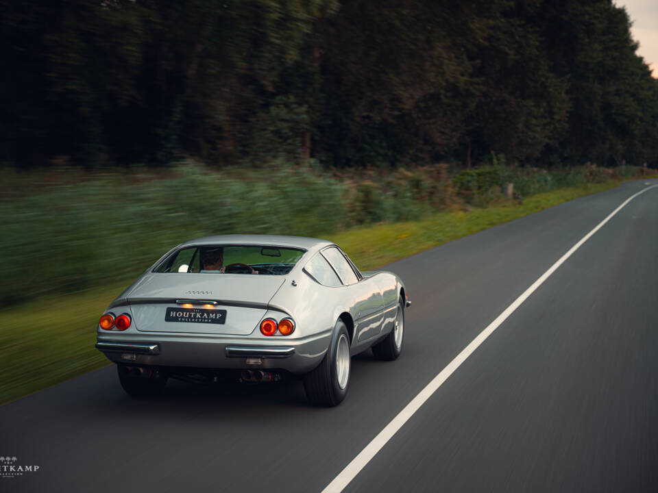 Bild 14/18 von Ferrari 365 GTB&#x2F;4 Daytona (1969)