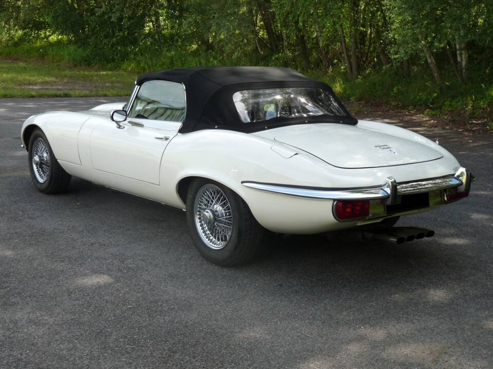 Afbeelding 4/26 van Jaguar E-Type V12 (1974)