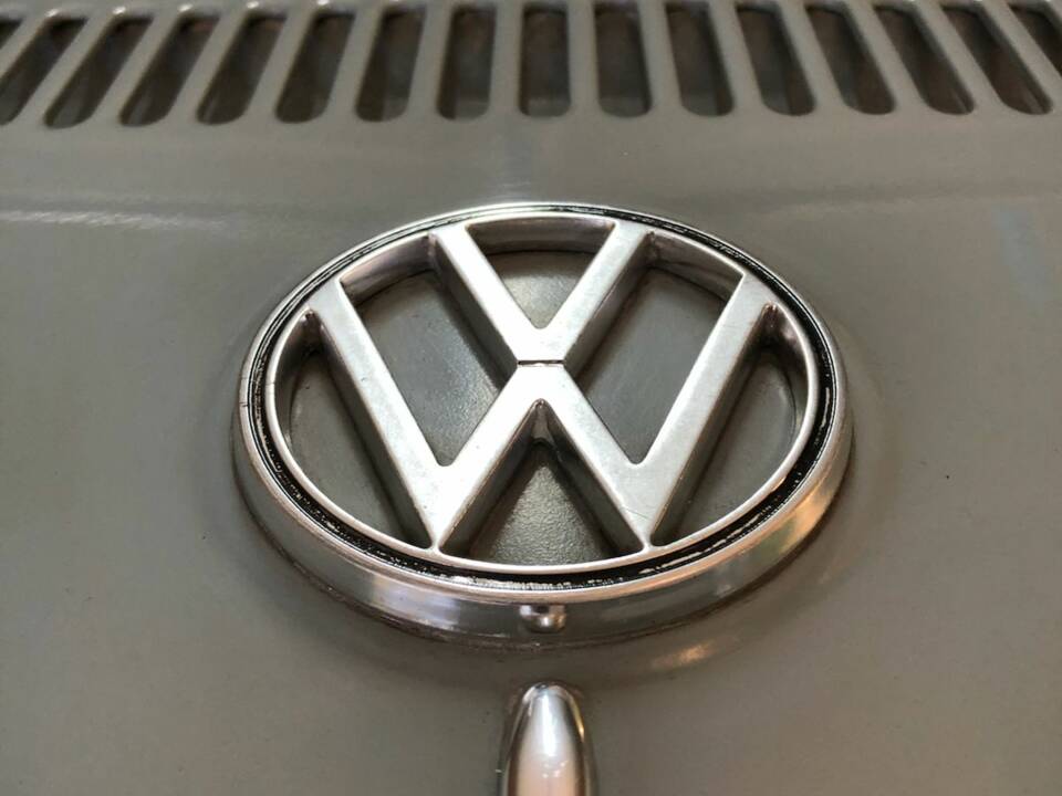 Image 14/25 of Volkswagen Beetle 1200 (1969)