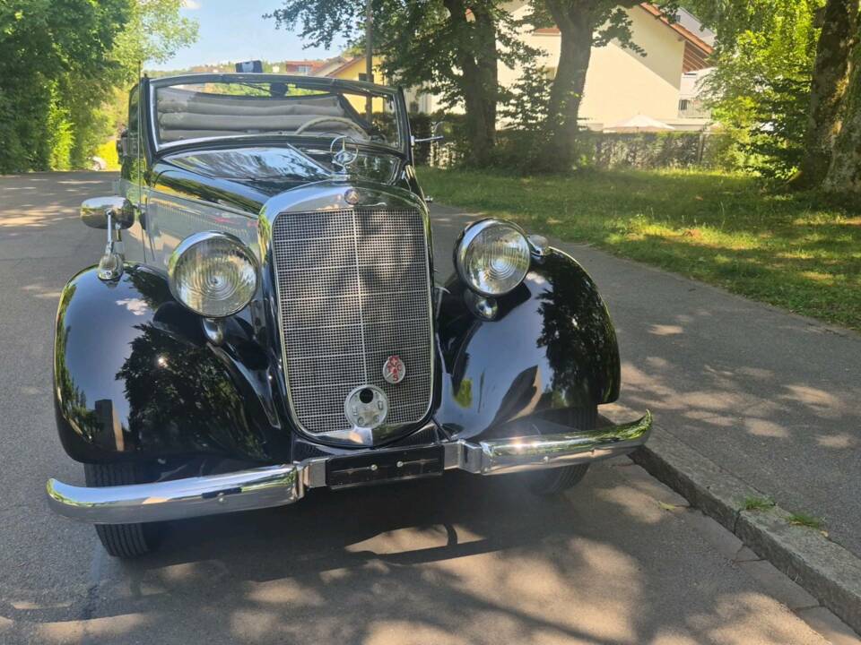 Imagen 2/28 de Mercedes-Benz 170 V  Cabriolet A (1937)