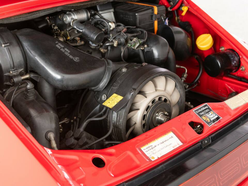 Immagine 32/34 di Porsche 911 Carrera RS (1992)