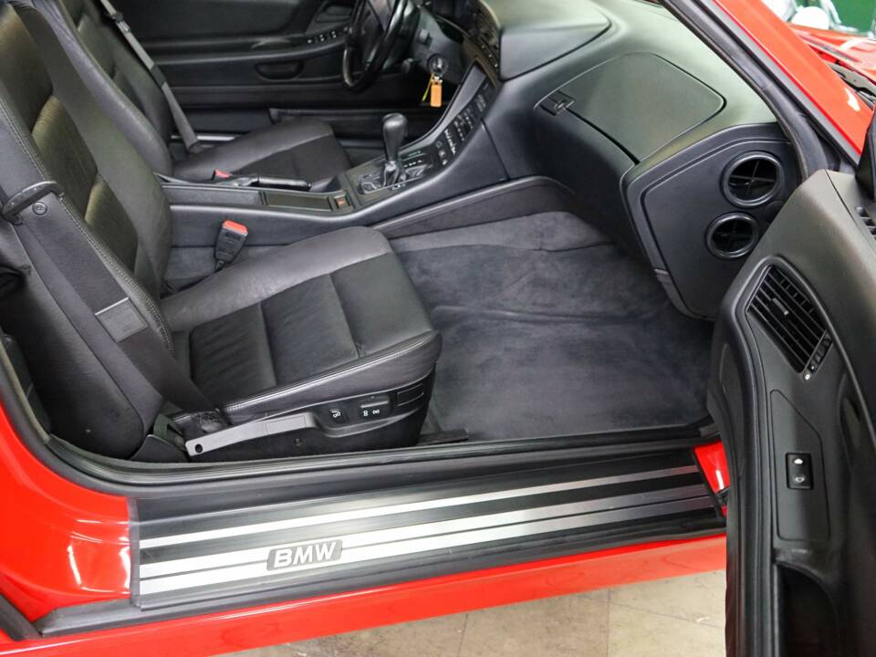 Immagine 25/50 di BMW 850i (1990)