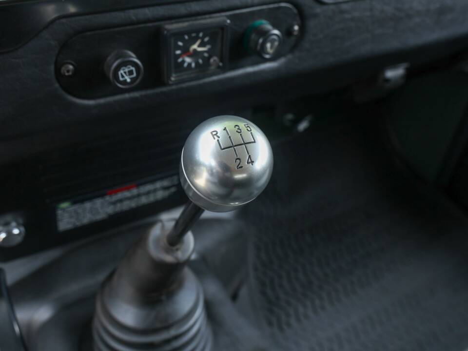 Immagine 12/50 di Land Rover 90 (1990)