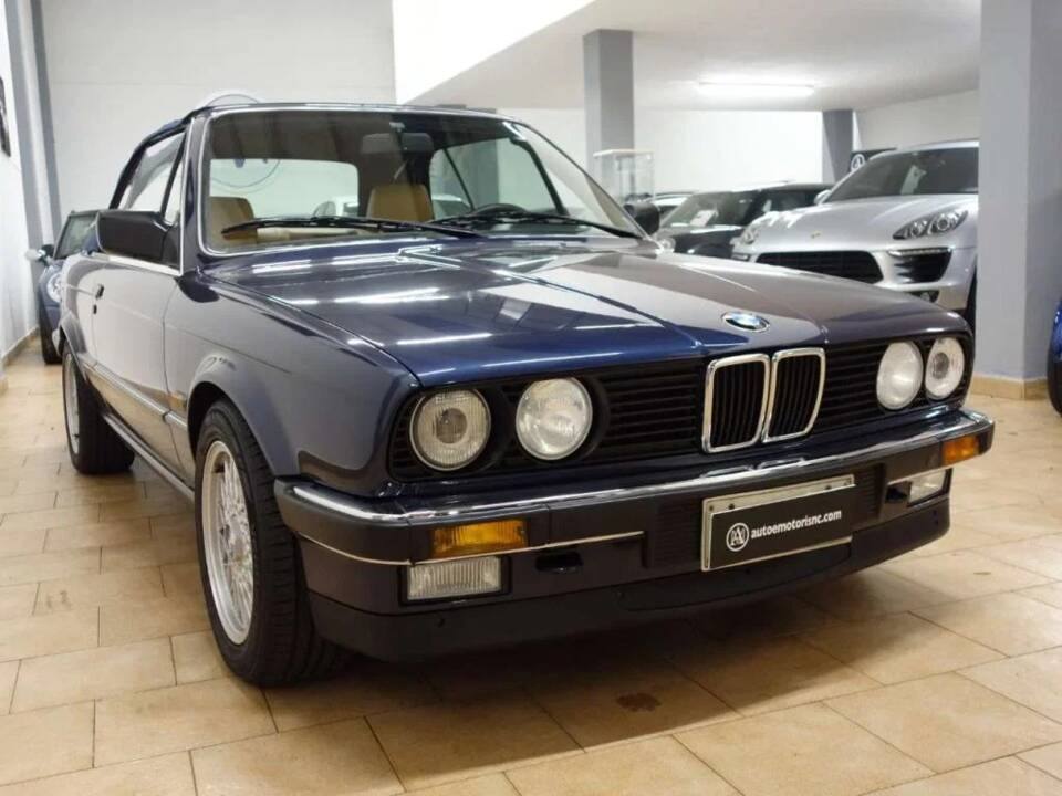Bild 4/15 von BMW 320i (1988)