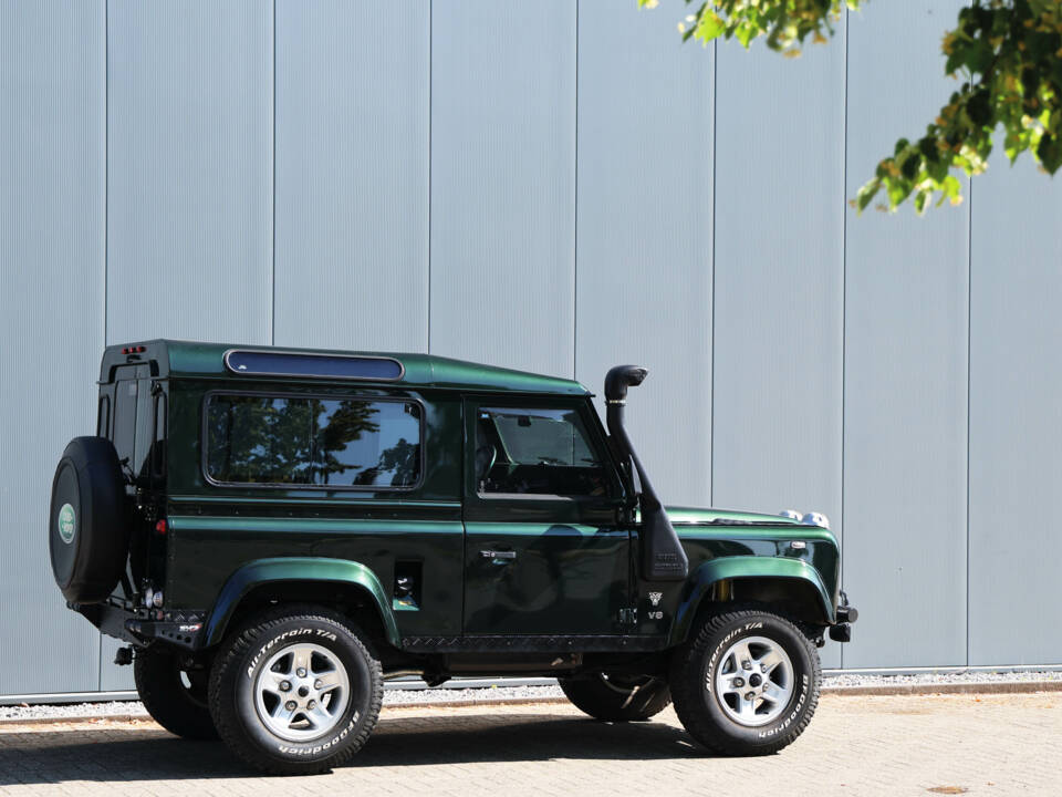 Afbeelding 2/38 van Land Rover 90 (1989)