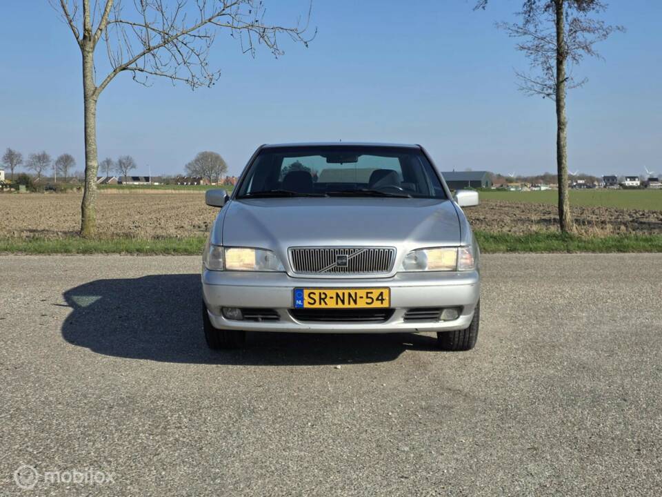 Imagen 6/26 de Volvo S 70 2.5 (1998)