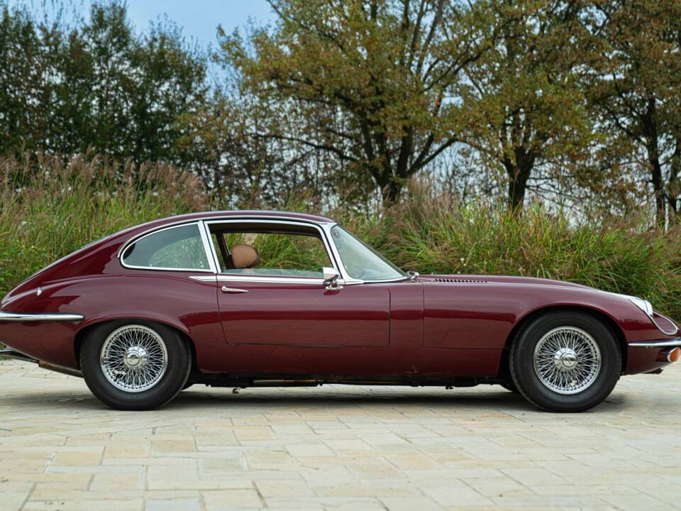 Afbeelding 4/50 van Jaguar E-Type V12 (2+2) (1972)