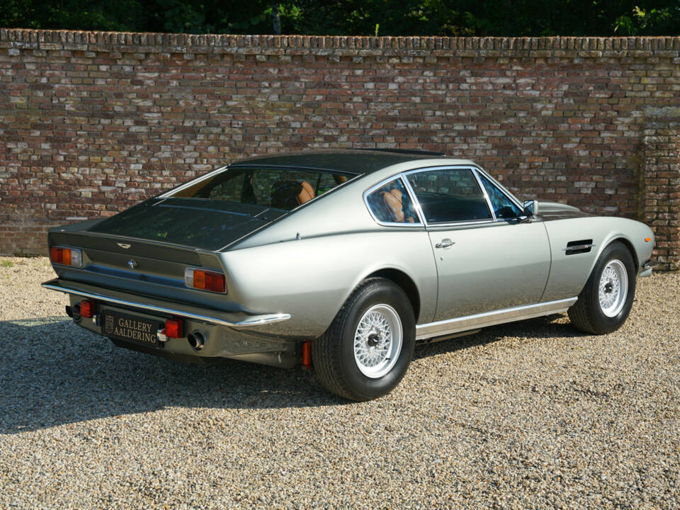 Image 29/50 of Aston Martin V8 (1980)