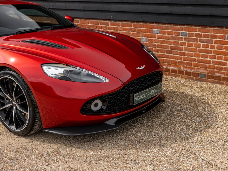 Bild 16/86 von Aston Martin Vanquish Zagato (2016)