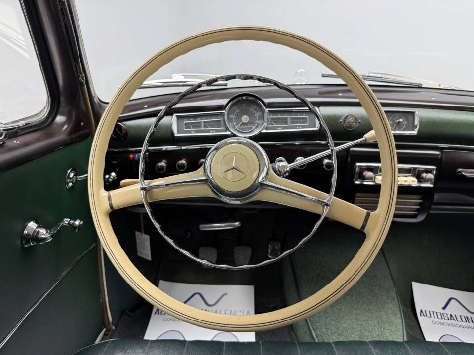 Bild 12/17 von Mercedes-Benz 190 b (1961)