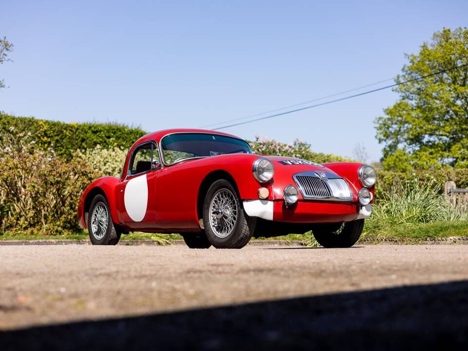 Image 16/50 de MG MGA 1500 (1957)