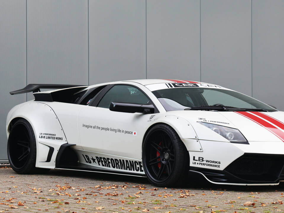 Afbeelding 40/82 van Lamborghini Murciélago (2002)