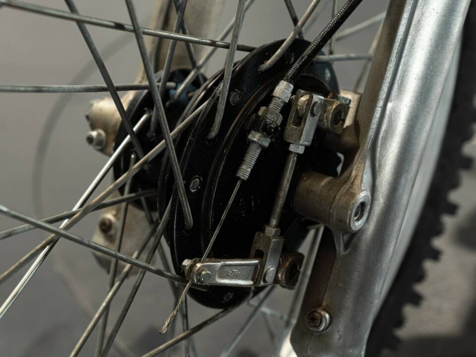 Imagen 44/50 de KTM DUMMY (1984)