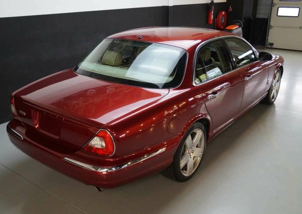 Imagen 34/50 de Jaguar XJR (2007)