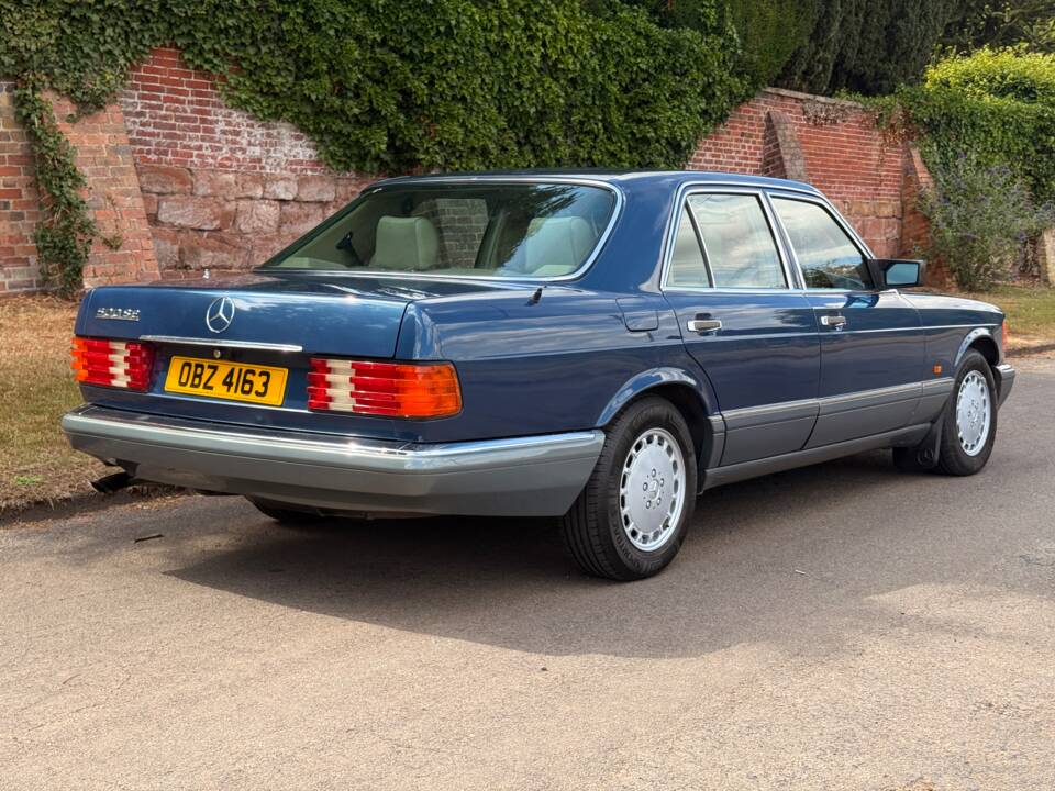 Imagen 3/30 de Mercedes-Benz 500 SE (1988)