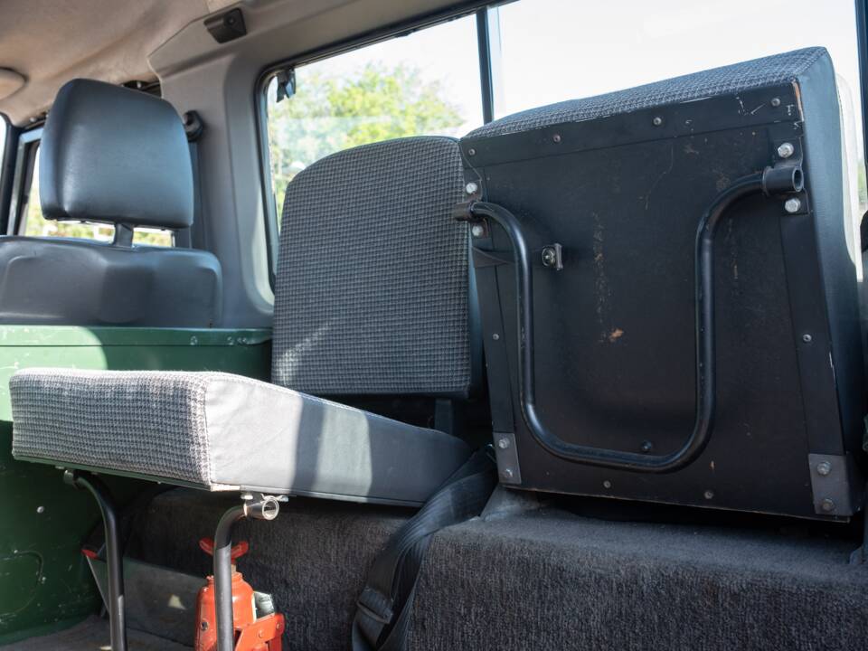 Afbeelding 50/50 van Land Rover Defender 90 (1996)