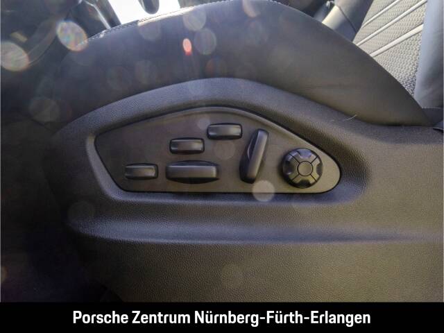Bild 47/50 von Porsche Cayenne GTS (1900)