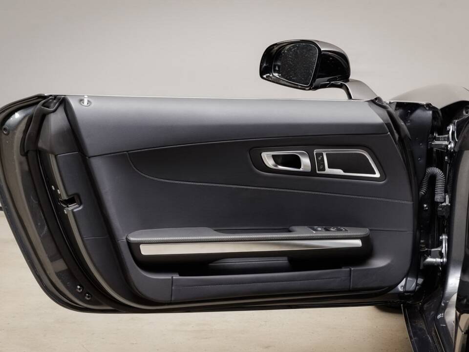 Image 23/29 of Mercedes-AMG GT-S (2015)