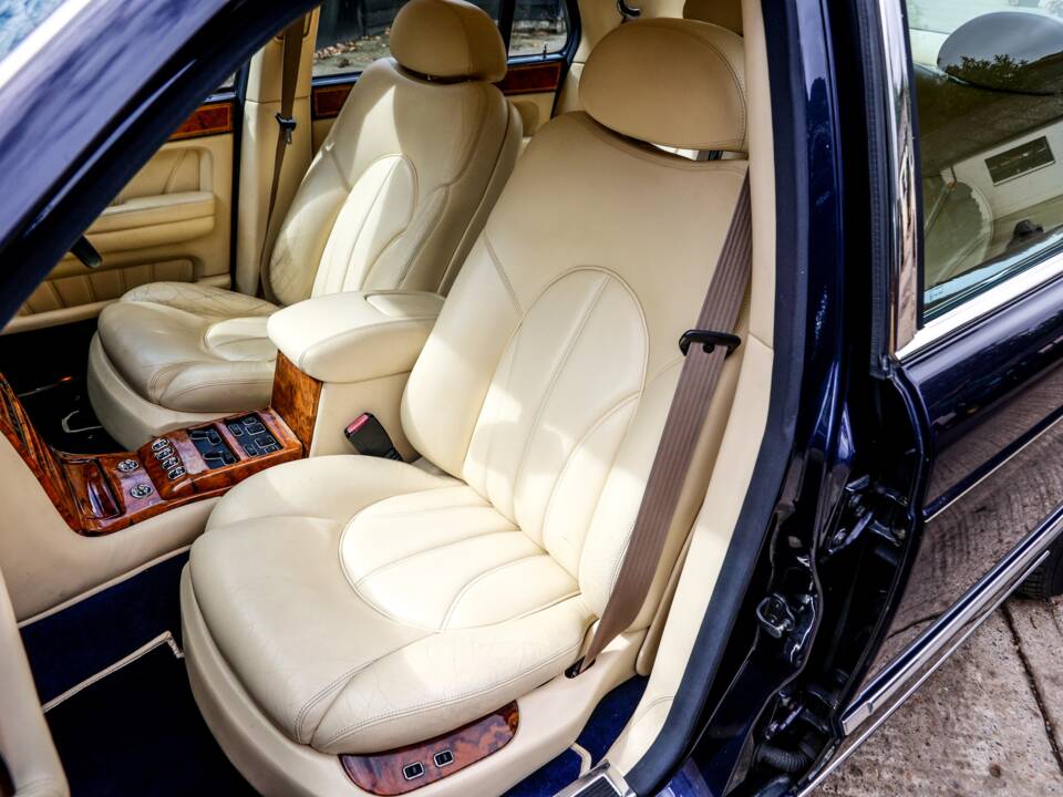 Bild 36/50 von Rolls-Royce Silver Seraph (2000)