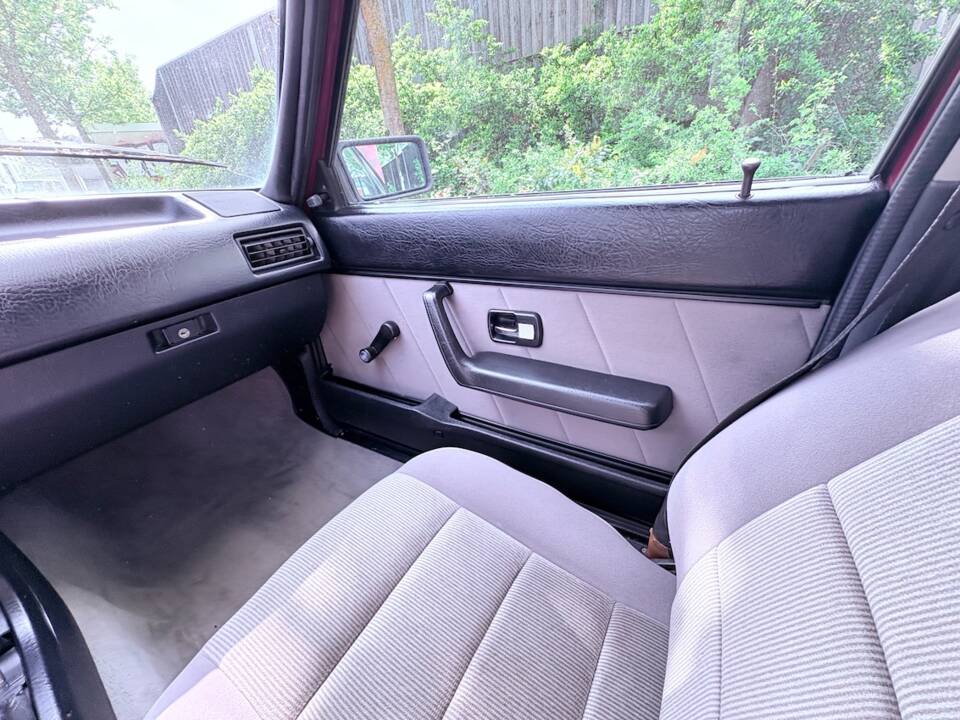 Image 15/32 of Audi 80 1.6 (1986)