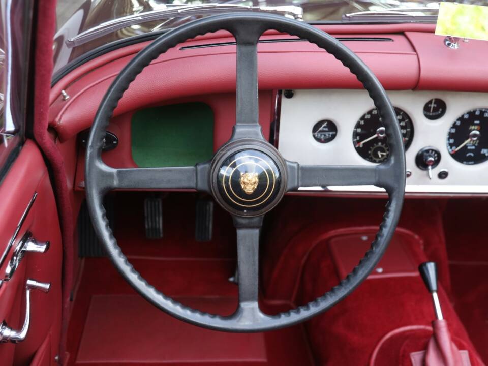 Afbeelding 26/50 van Jaguar XK 150 3.4 S OTS (1958)