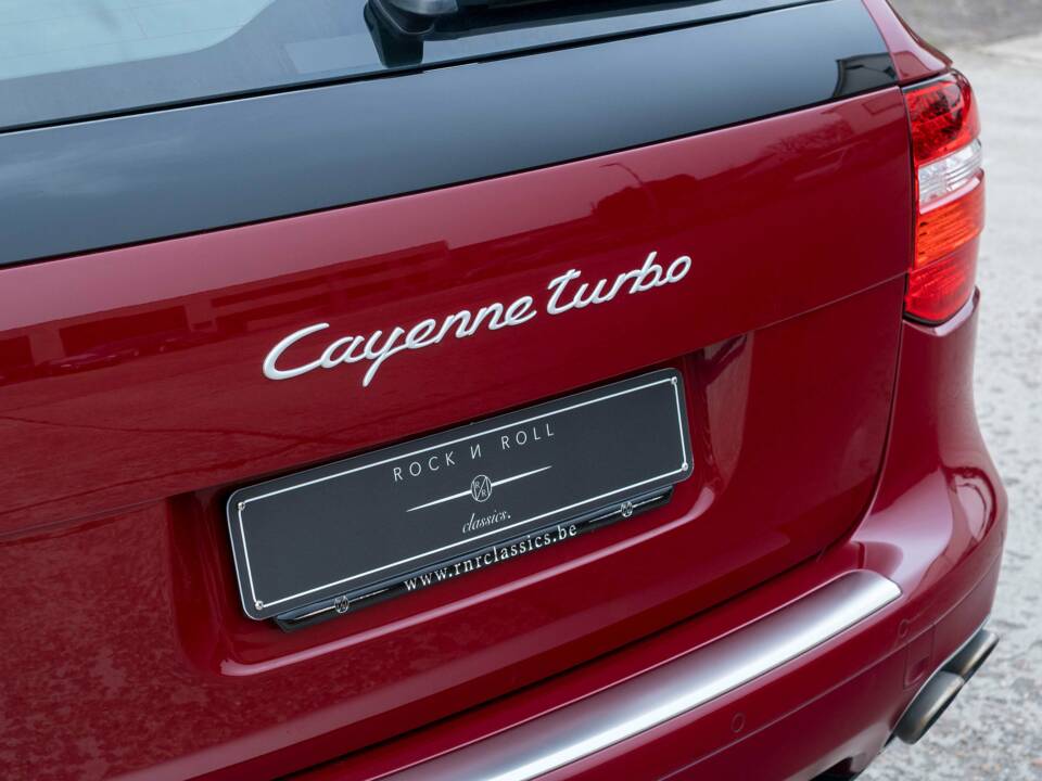 Image 18/45 of Porsche Cayenne Turbo (2009)